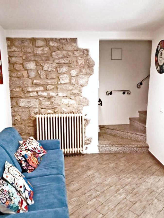 Borgo Nel Tempo Διαμέρισμα Collestatte Εξωτερικό φωτογραφία